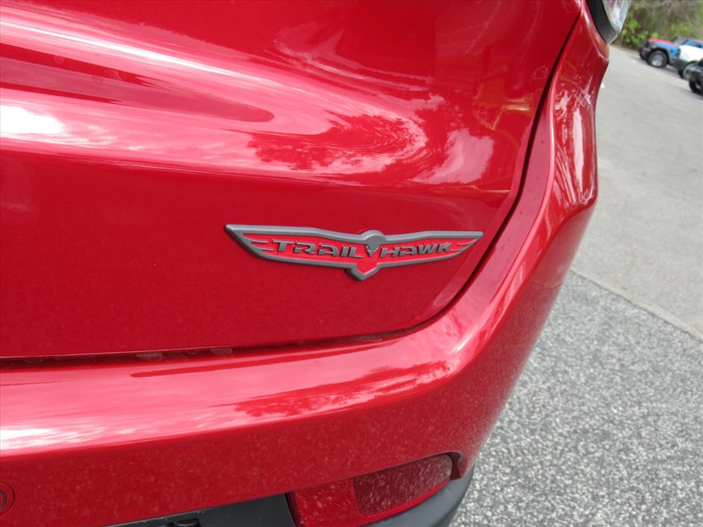 2026 Jeep Compass Trailhawk photo 4