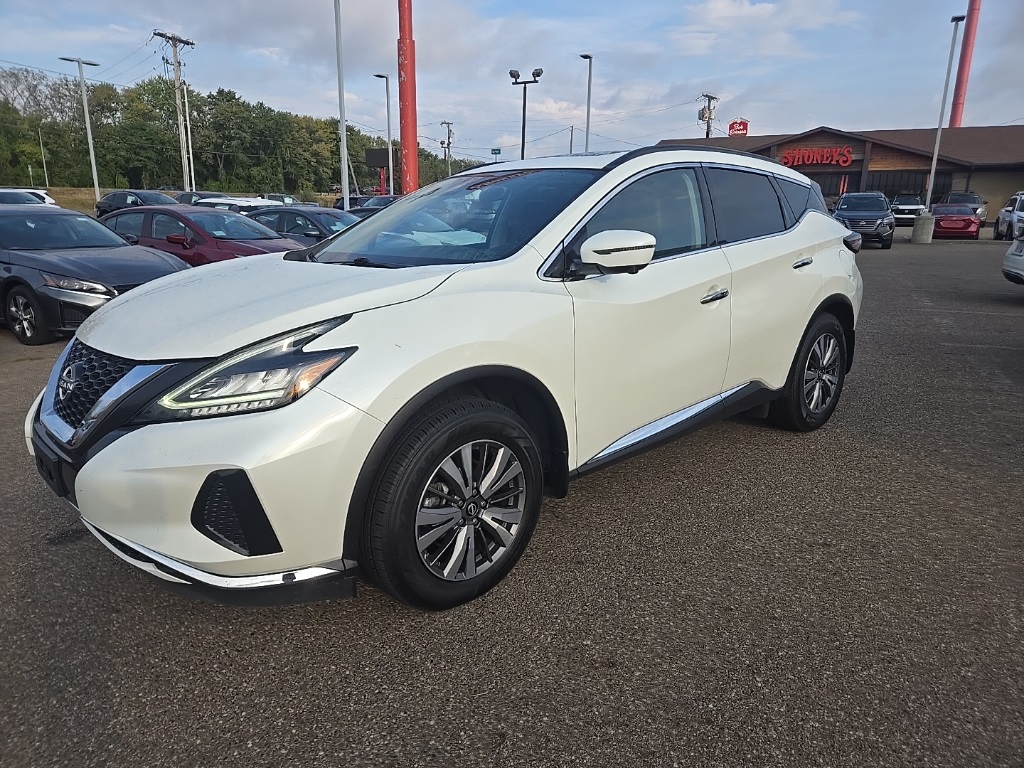 2023 Nissan Murano SV photo 3