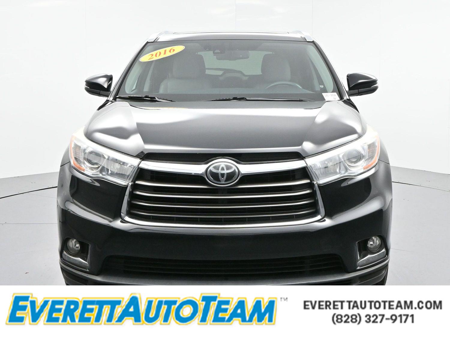 2016 Toyota Highlander Limited Platinum's photo