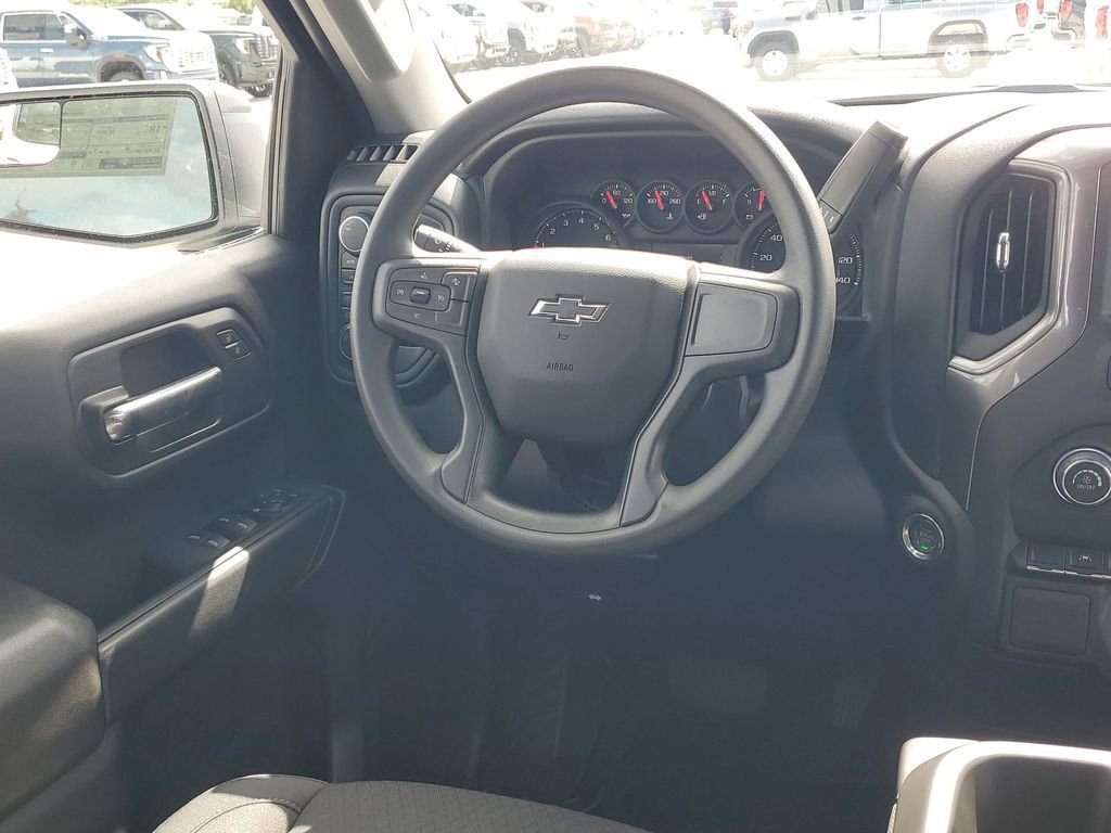 2025 Chevrolet Silverado 1500 Custom photo 15