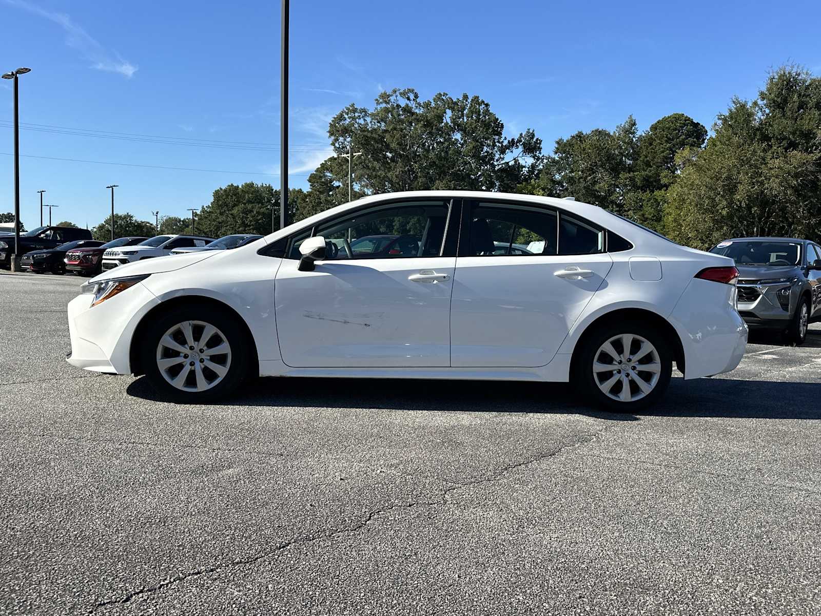 2023 Toyota Corolla LE photo 4