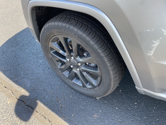 2020 Jeep Grand Cherokee Altitude photo 3