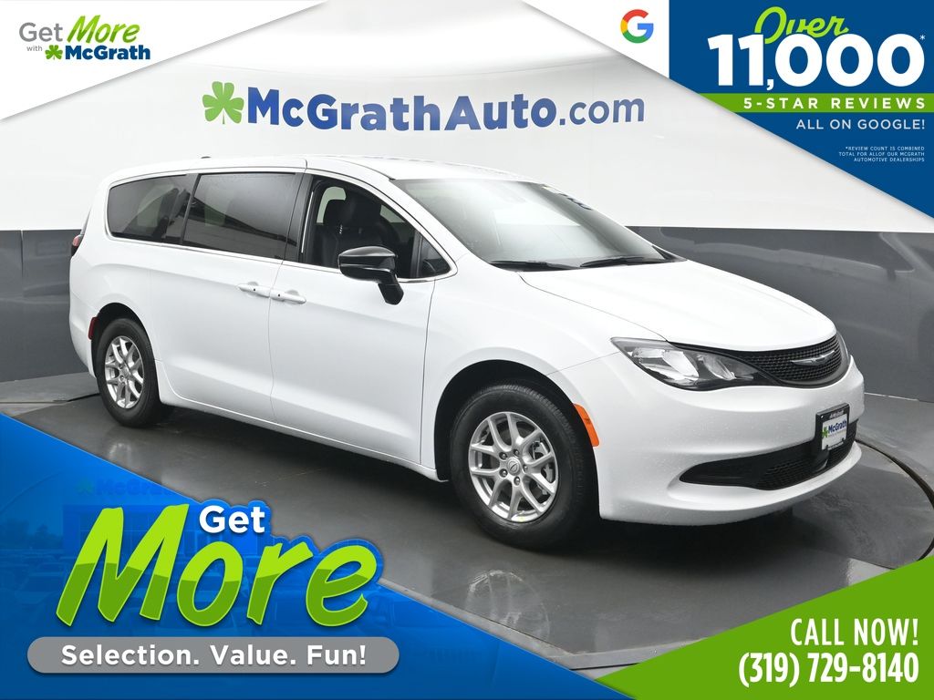 2026 Chrysler Voyager LX's photo