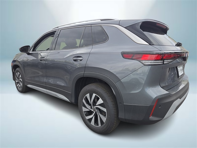 2025 Volkswagen Tiguan S photo 2