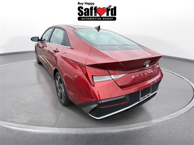 2024 Hyundai Elantra SEL Convenience photo 2