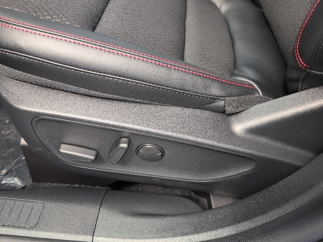 2025 Ford Escape Hybrid ST-Line Select photo 10