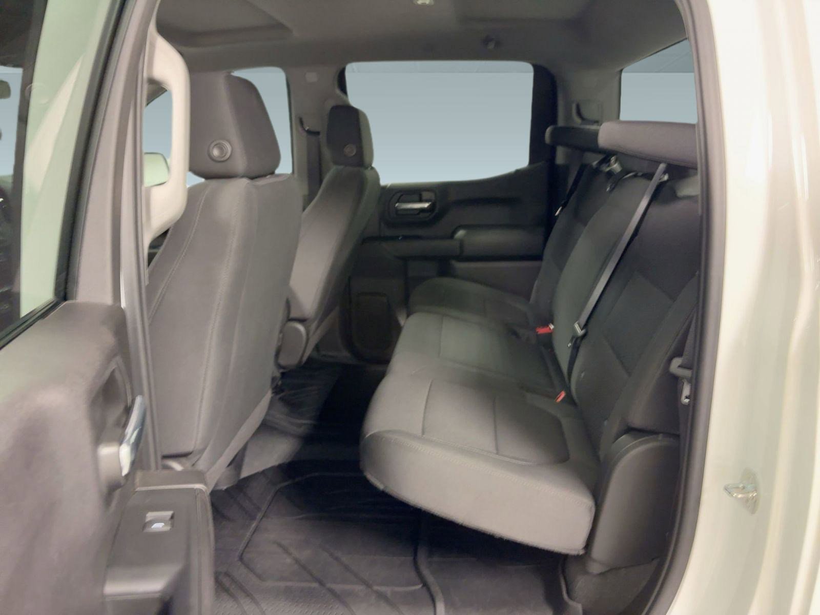 2021 Chevrolet Silverado 1500 Custom photo 13
