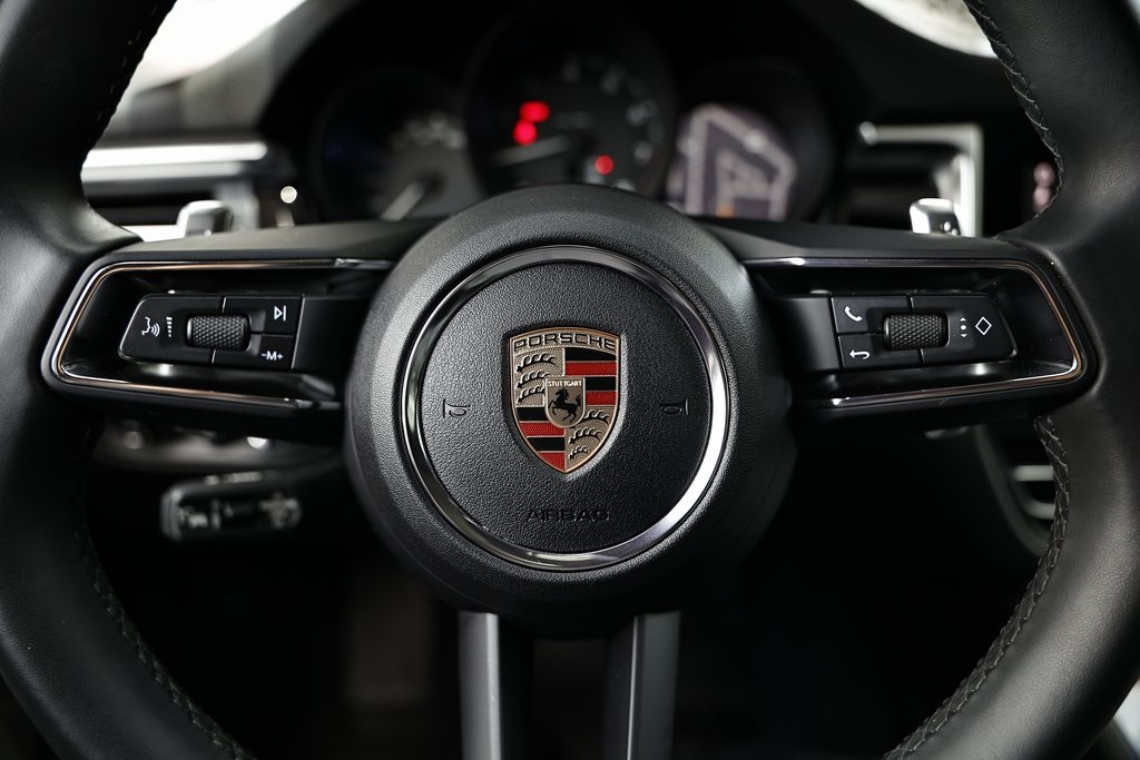 2024 Porsche Macan T photo 34