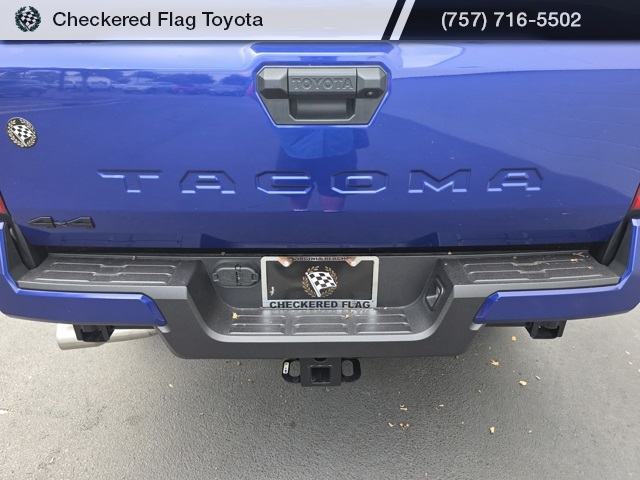 2025 Toyota Tacoma TRD Off-Road photo 17