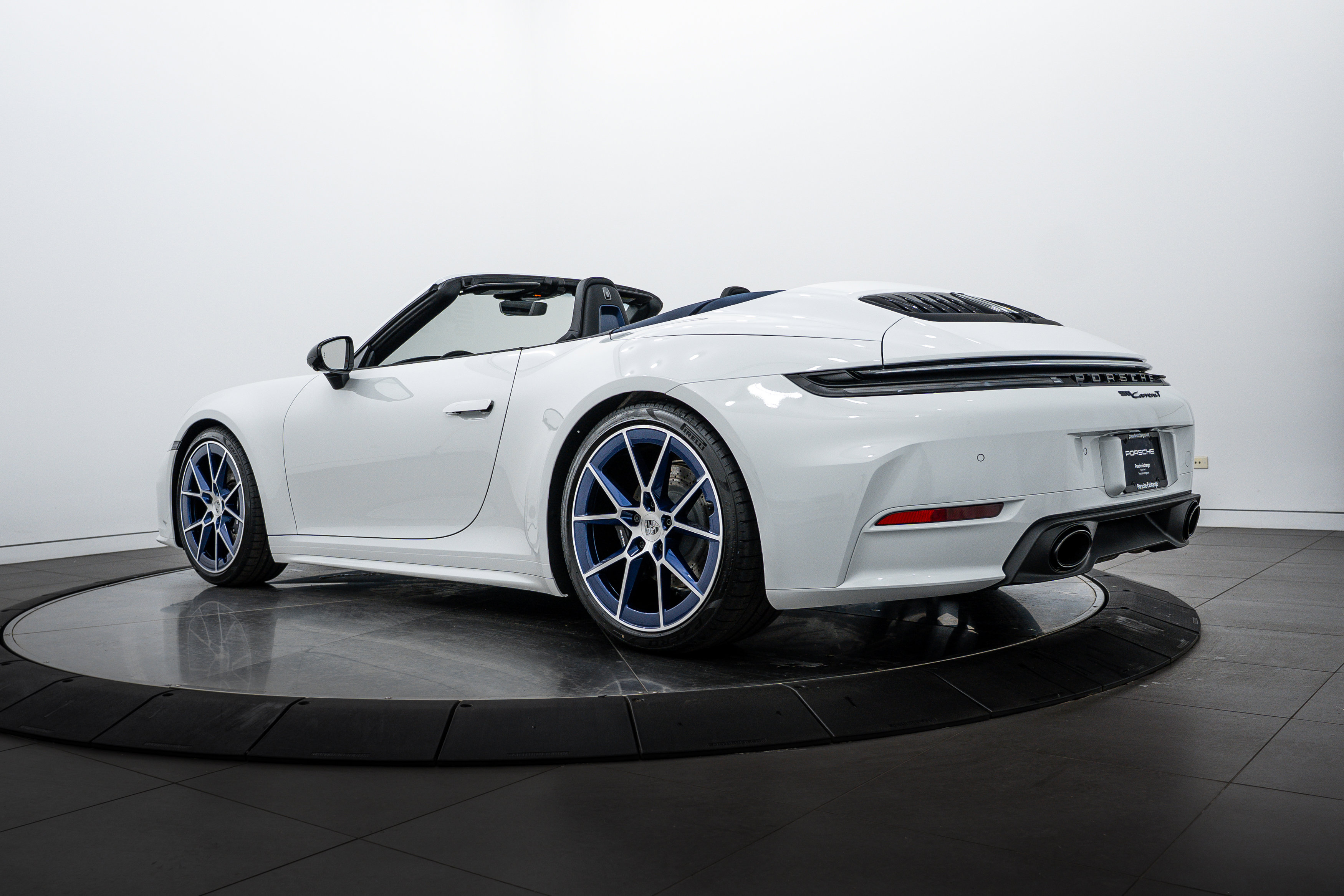 2026 Porsche 911 Cabriolet photo 3