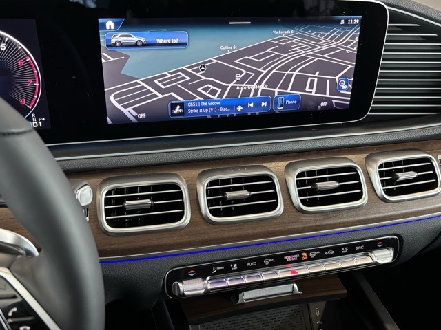 2025 Mercedes Benz GLE 350 4MATIC photo 2
