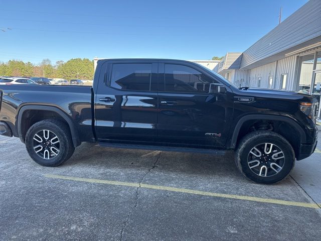 2023 GMC Sierra 1500 AT4's photo