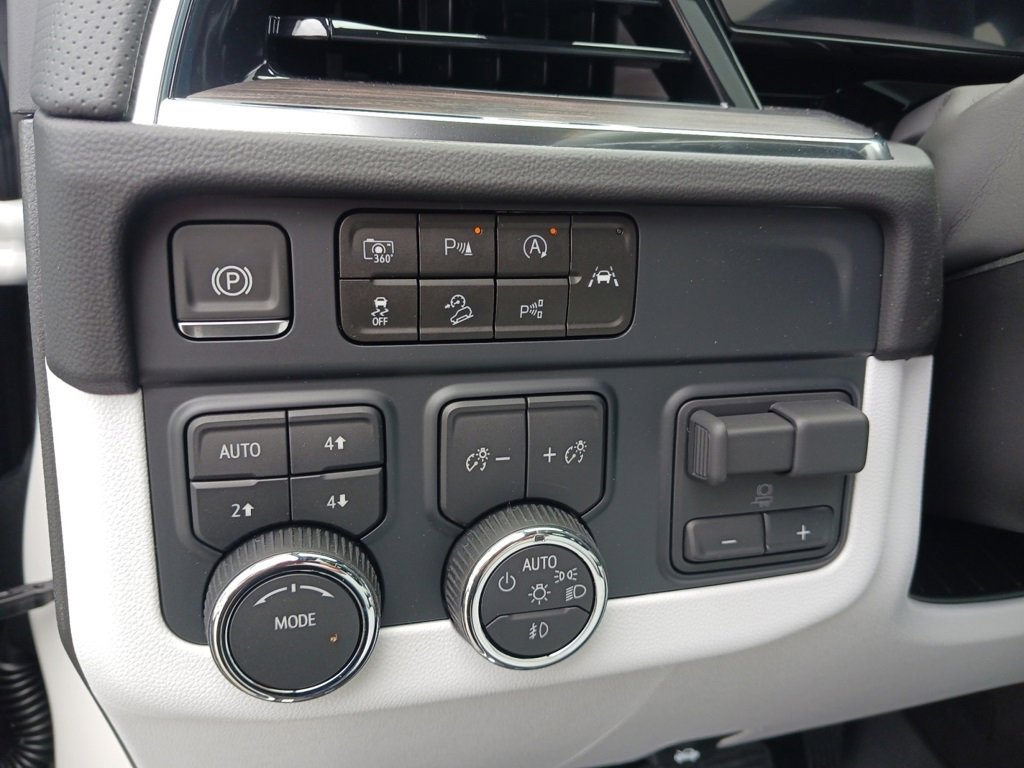 2025 Chevrolet Tahoe Premier photo 22