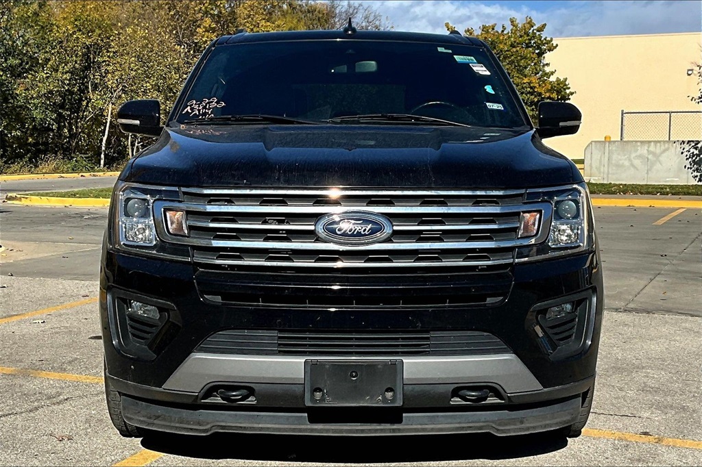 Used 2021 Ford Expedition XLT with VIN 1FMJK1JT2MEA38122 for sale in Kansas City