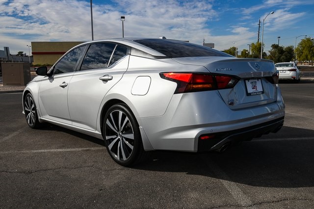 2022 Nissan Altima 2.5 SR photo 2