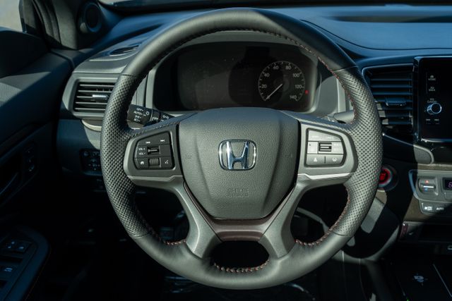 2025 Honda Ridgeline TrailSport photo 13