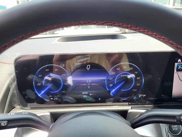 2024 Mercedes Benz EQB photo 23