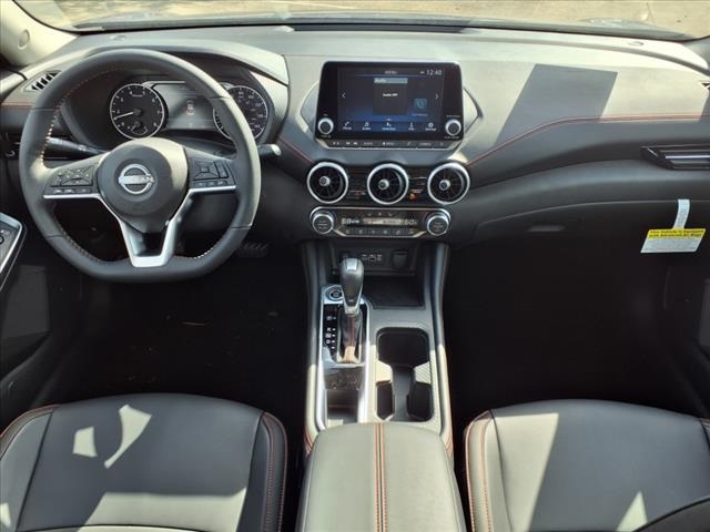 2025 Nissan Sentra SR photo 3