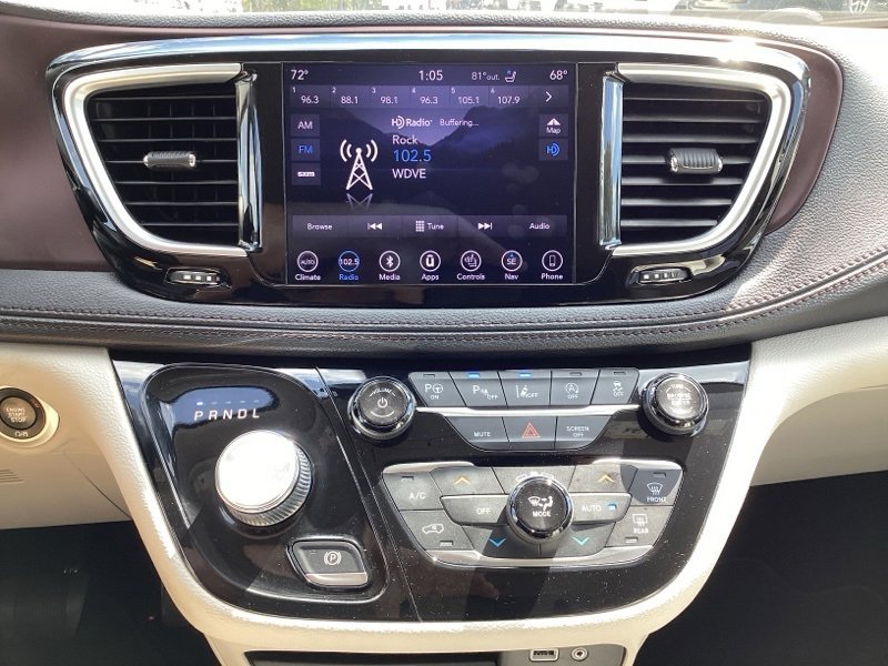 2018 Chrysler Pacifica Limited photo 23
