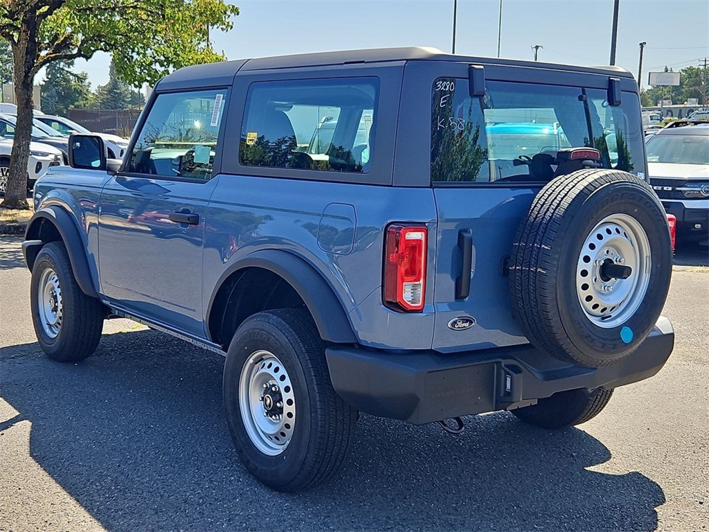 2025 Ford Bronco Base photo 3