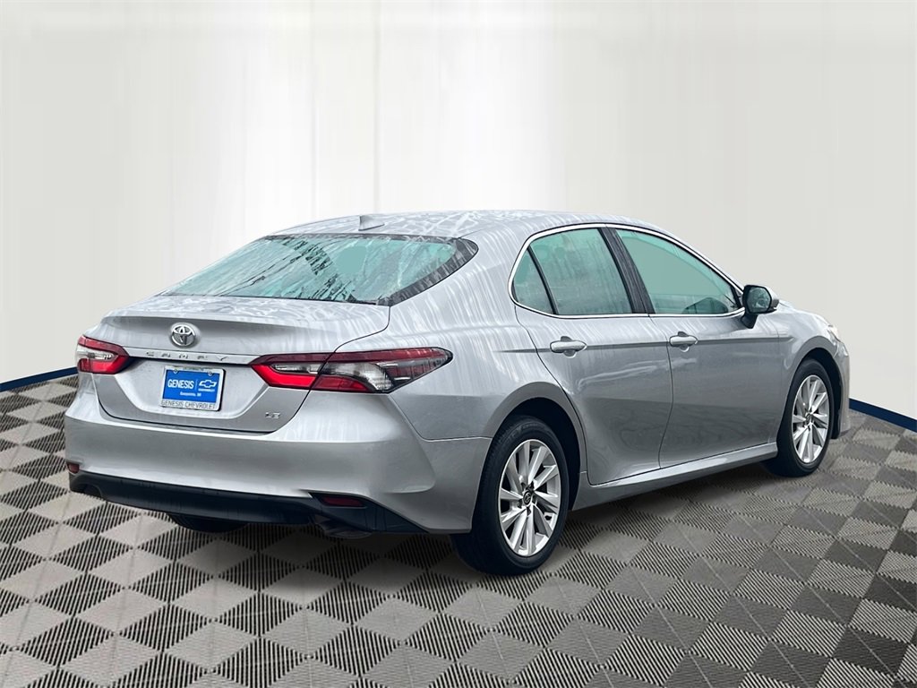 2023 Toyota Camry LE photo 5