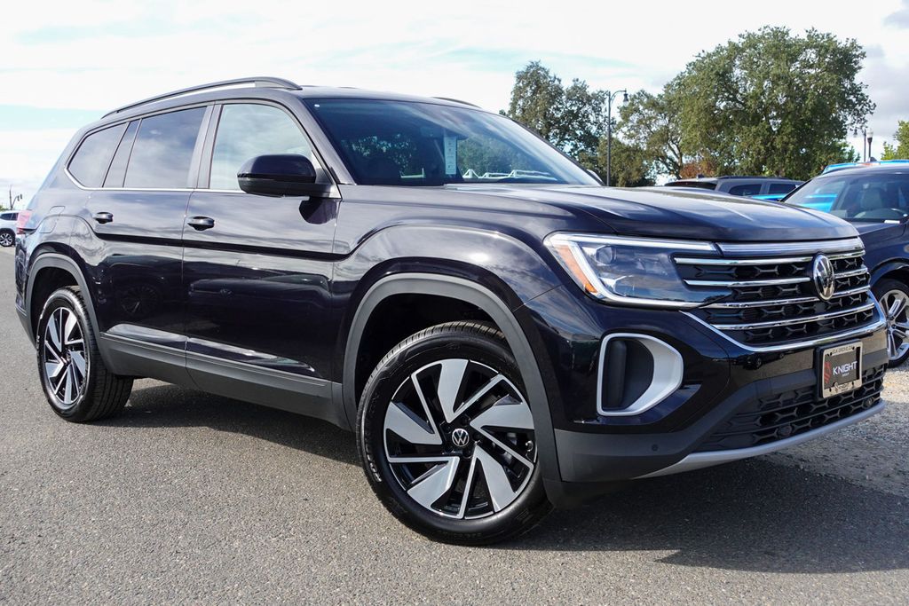 2026 Volkswagen Atlas SE Technology photo 2