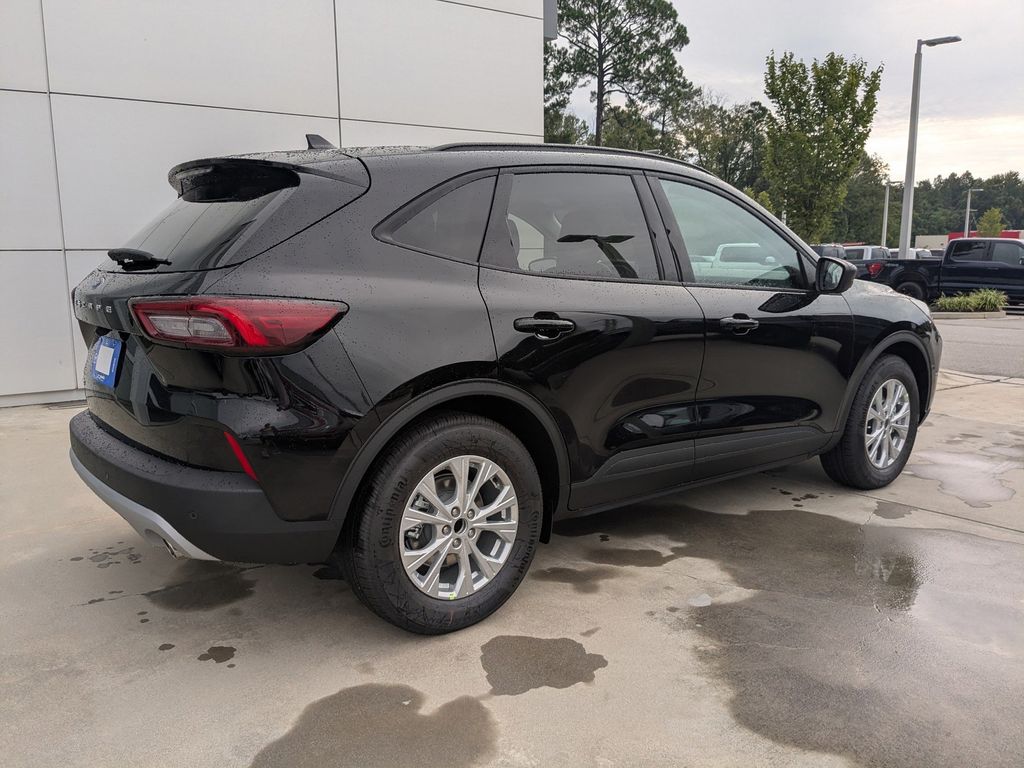 2025 Ford Escape Active photo 4