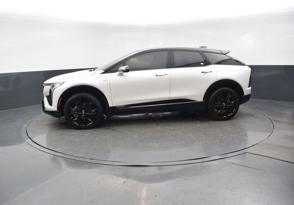 Used 2025 Cadillac OPTIQ Sport 2 with VIN 3GYK3GMR8SS158206 for sale in Naperville, IL