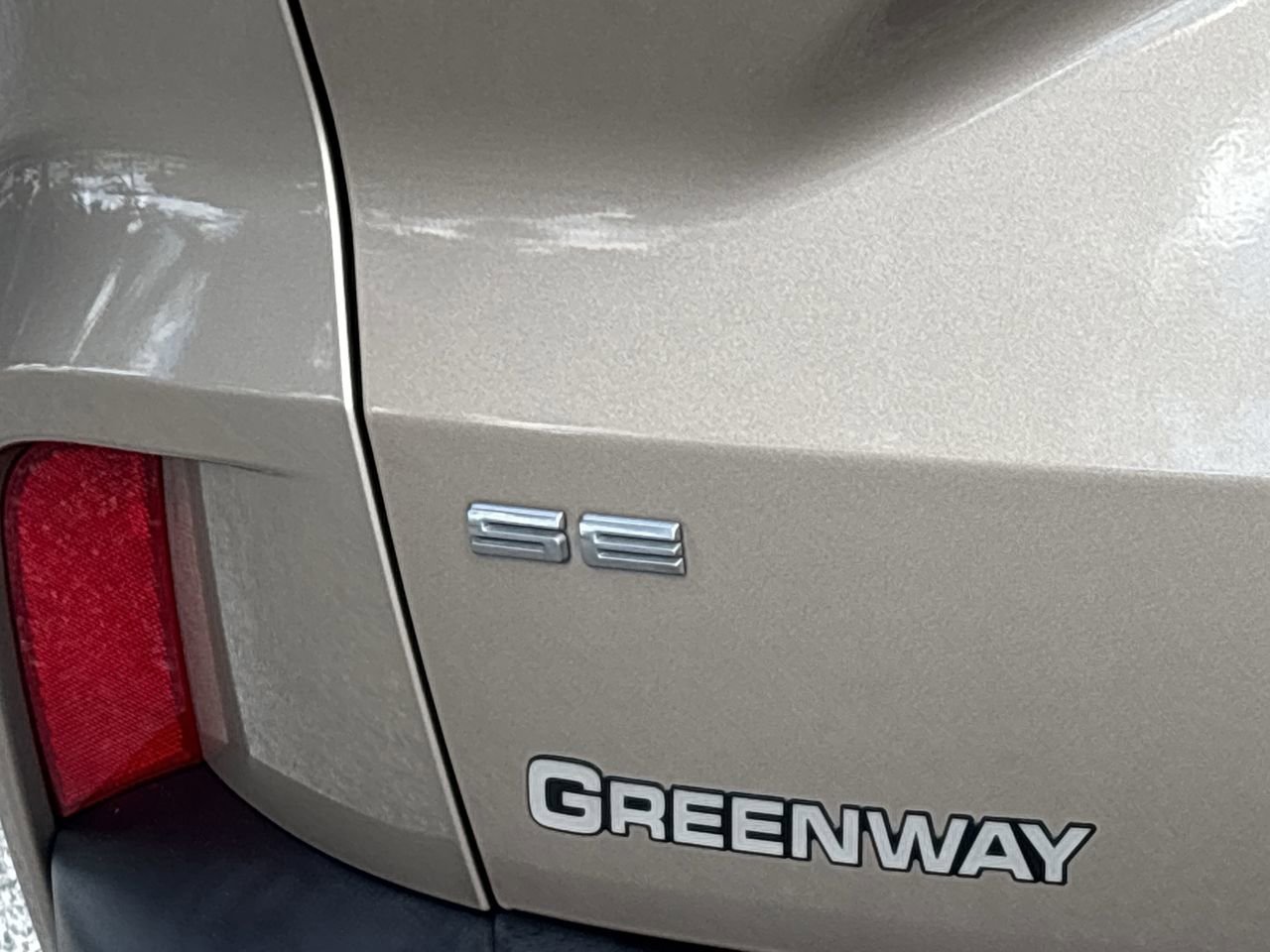 2020 Ford Escape SE Sport photo 8