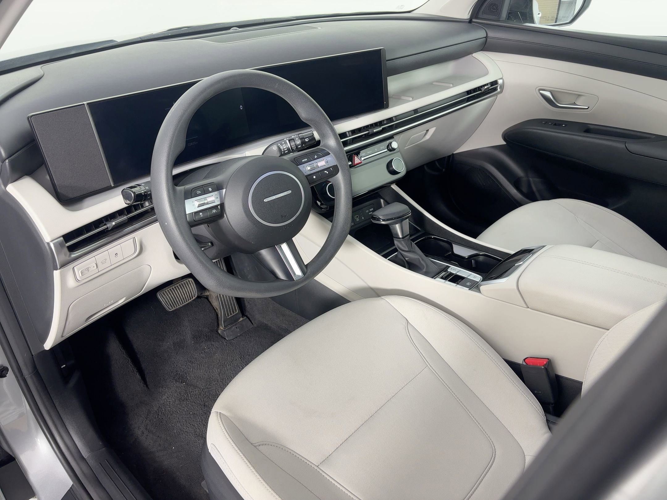 2025 Hyundai Tucson SEL photo 3