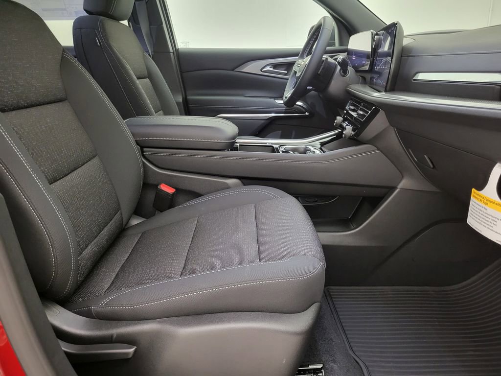 2026 Chevrolet Traverse photo 32