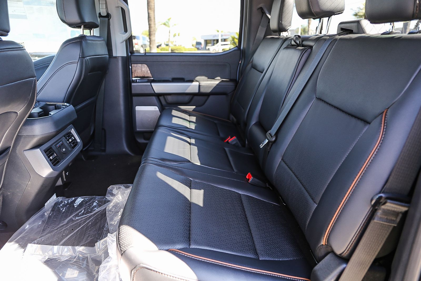2025 Ford F-350 Lariat photo 12