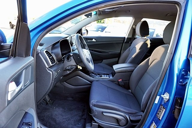 Used 2020 Blue Hyundai SE image 13