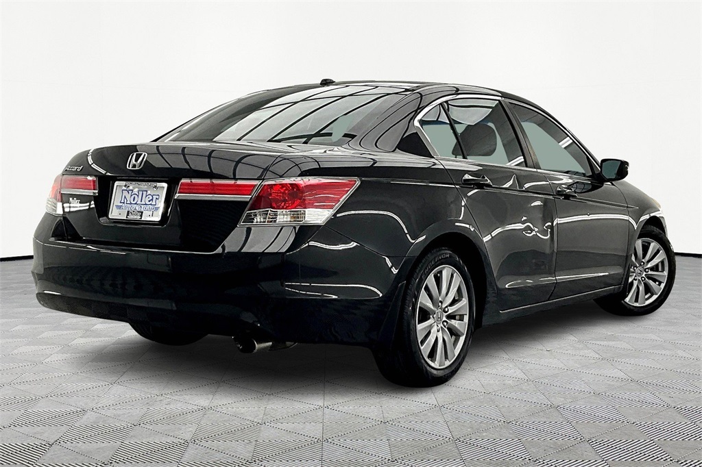 Used 2012 Honda Accord EX-L with VIN 1HGCP2F81CA055672 for sale in Kansas City