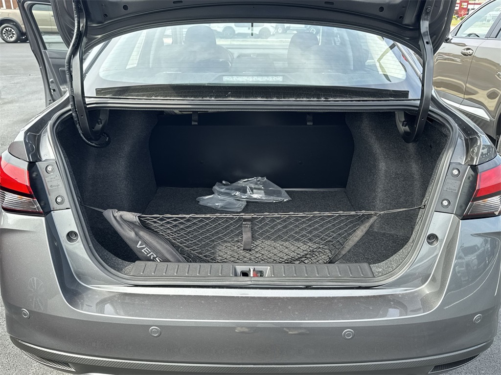2025 Nissan Versa 1.6 S photo 28