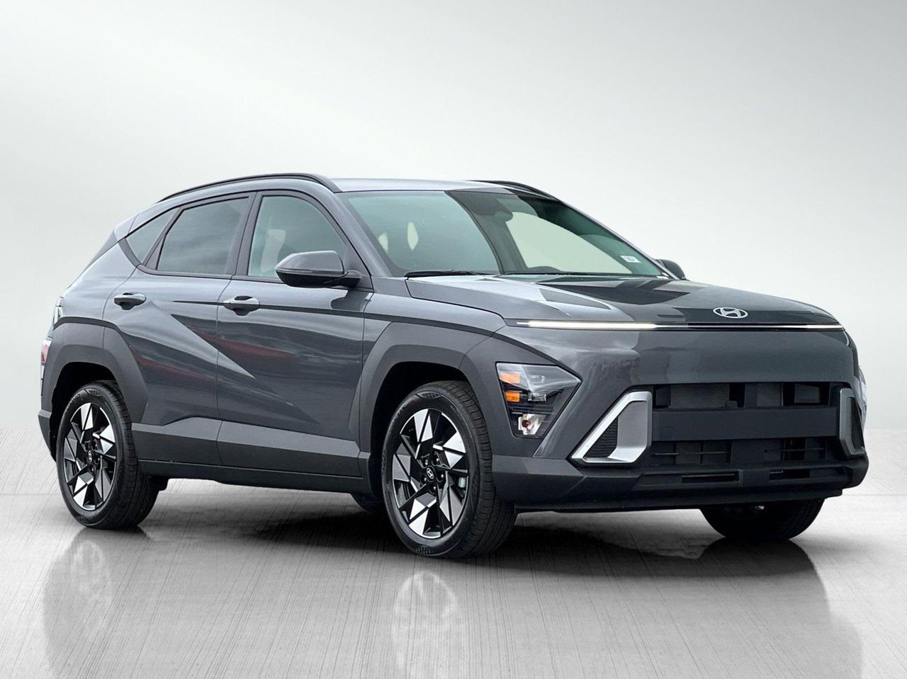 2025 Hyundai Kona SEL photo 2