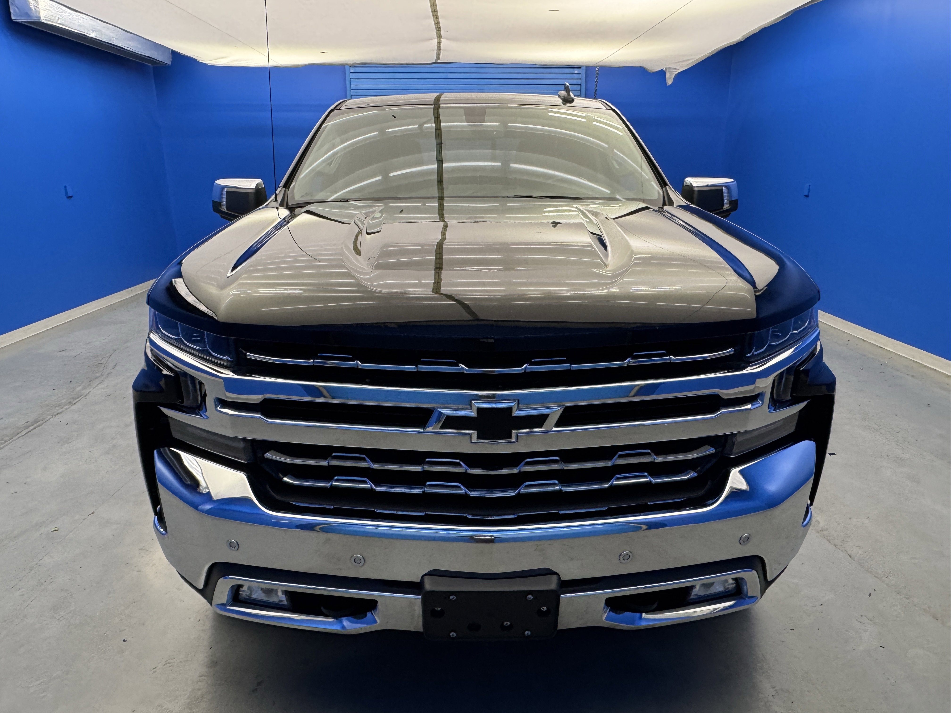 2020 Chevrolet Silverado LTZ photo 2