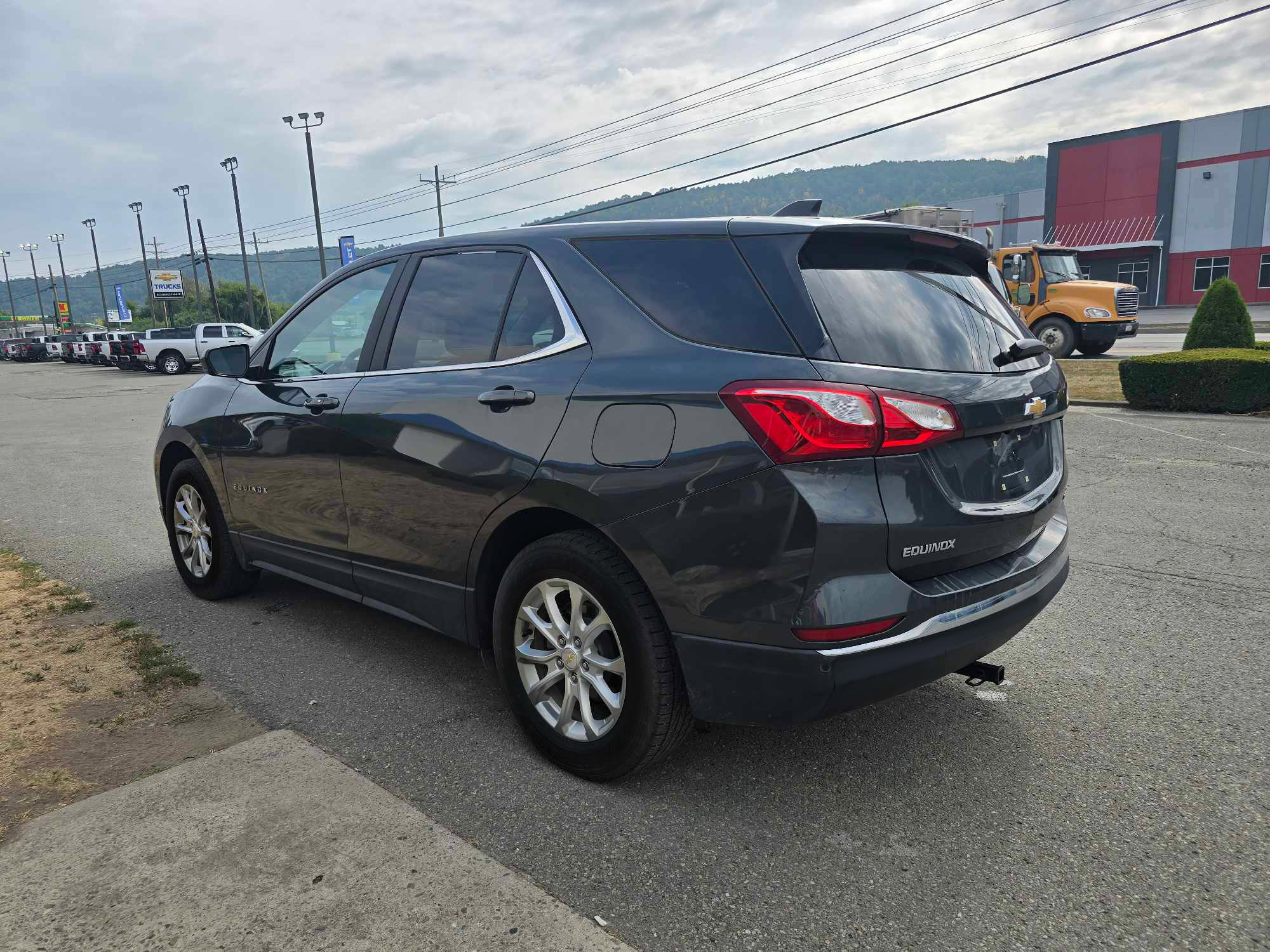 2021 Chevrolet Equinox LT photo 4