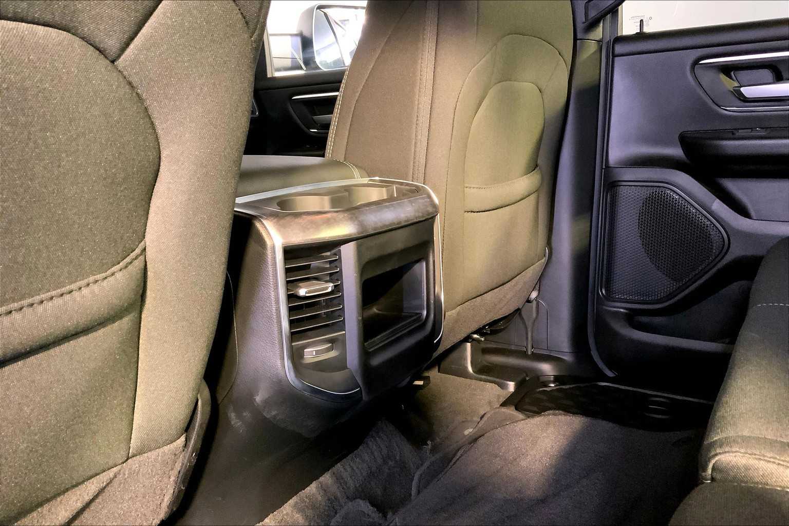 2024 Ram 1500 Big Horn photo 32