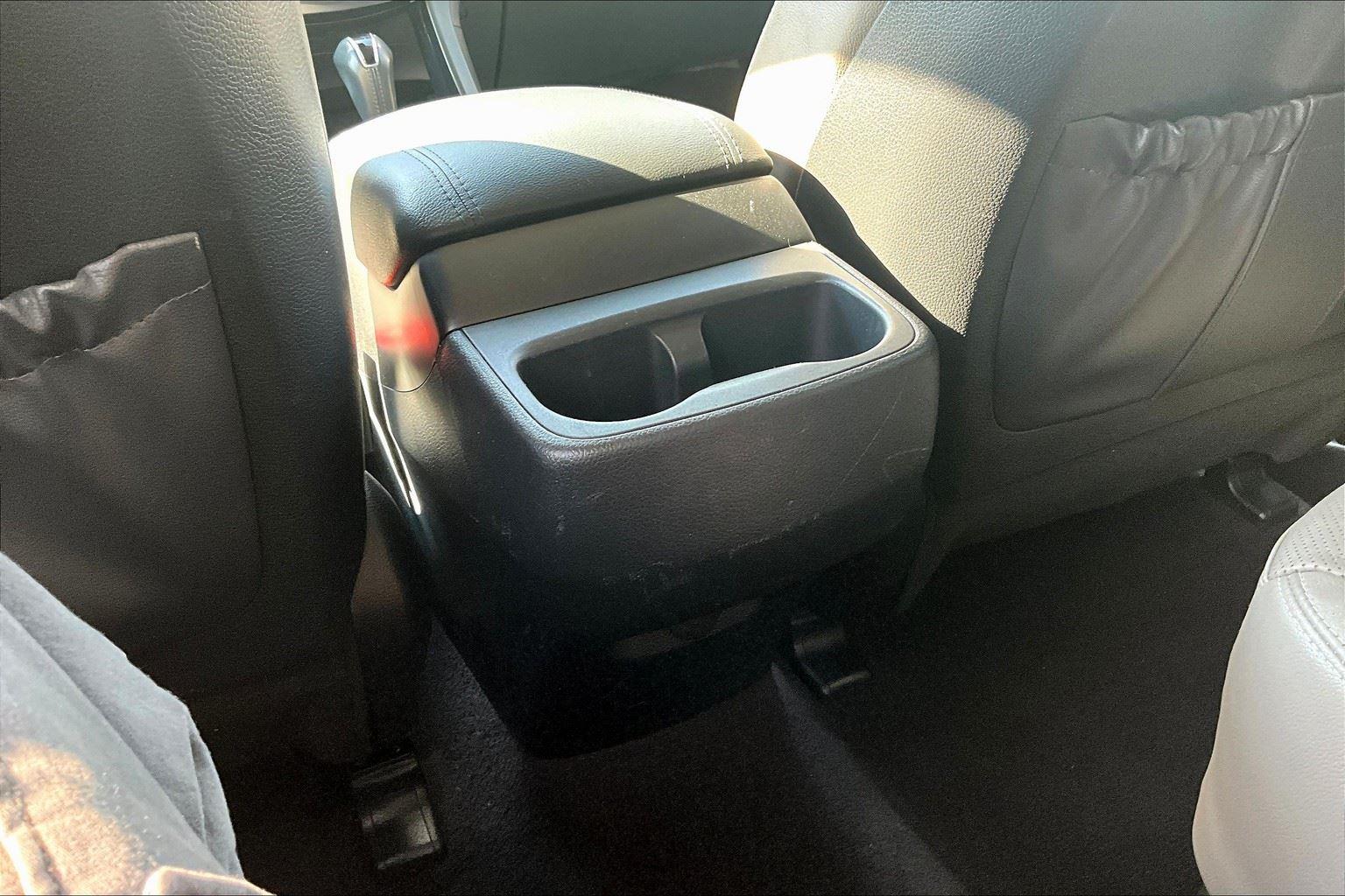 2017 Hyundai Santa Fe Limited Ultimate photo 30