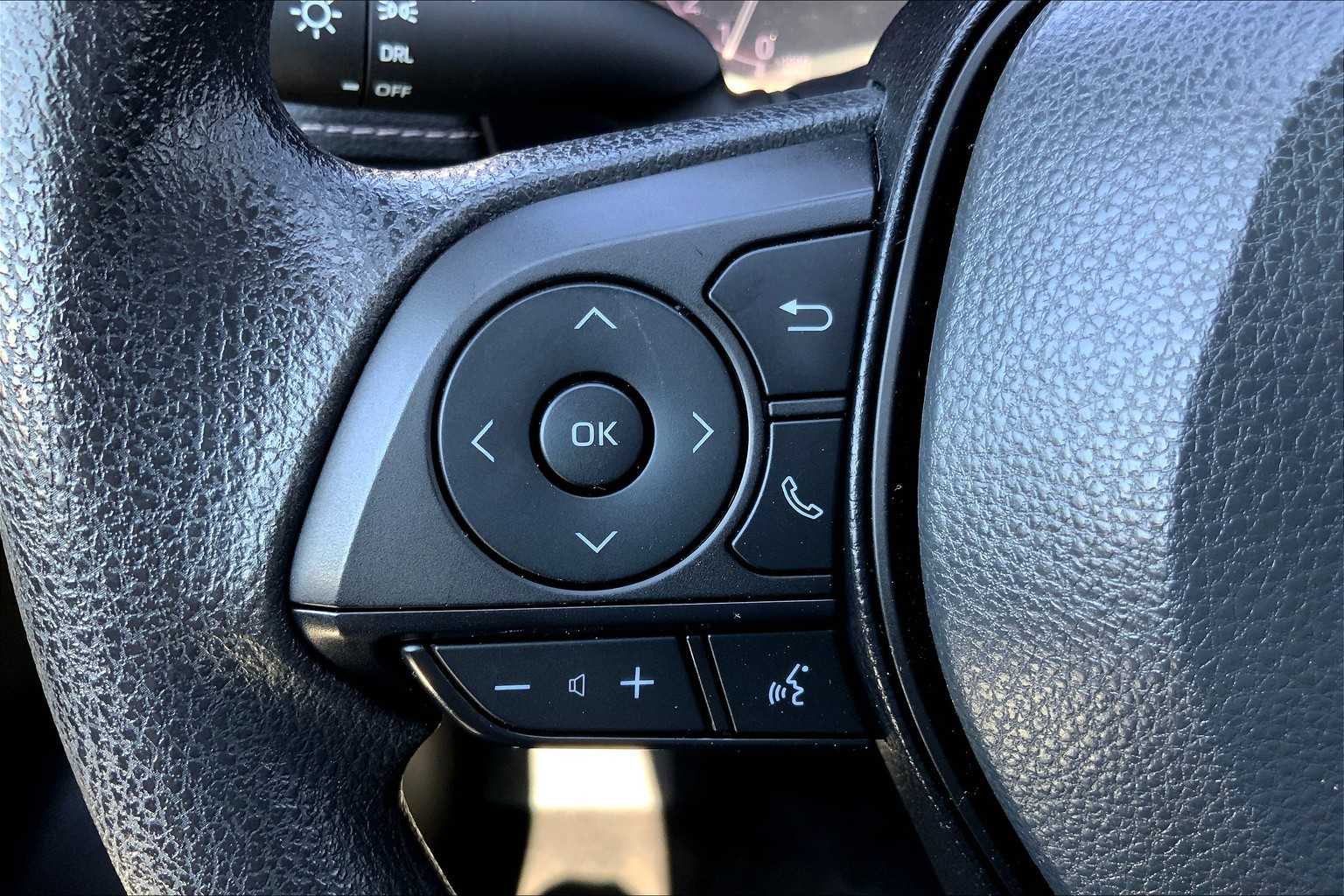 2025 Toyota RAV4 LE photo 20