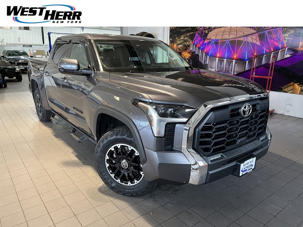 2022 Toyota Tundra SR5's photo