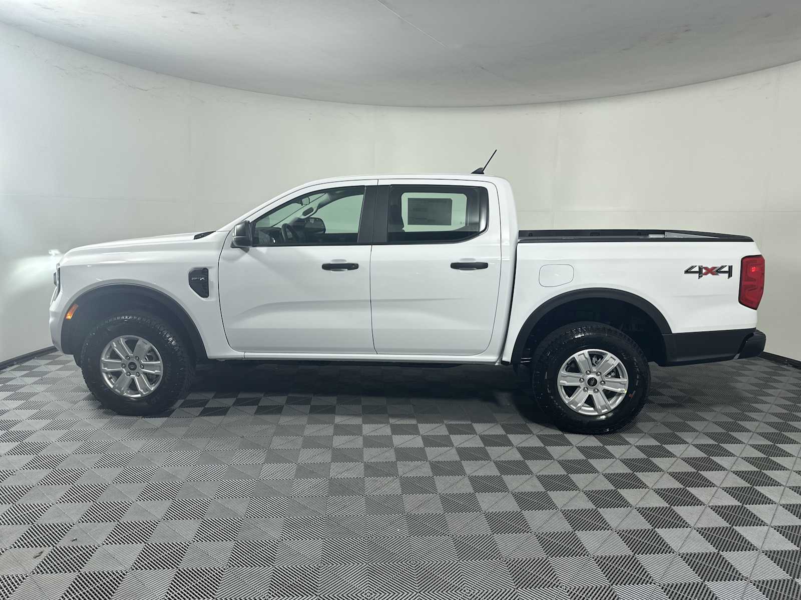 2025 Ford Ranger XL photo 4
