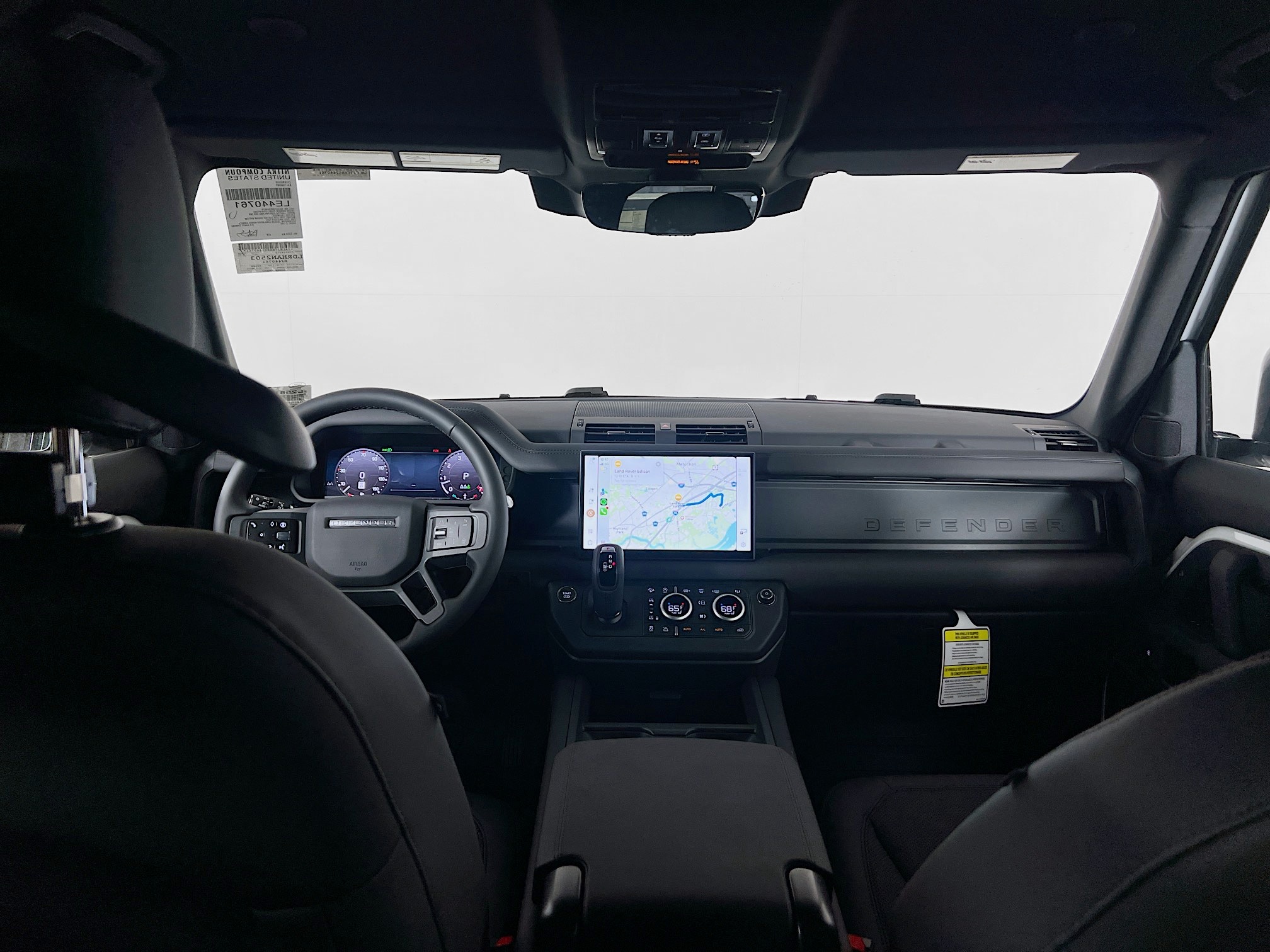 2025 Land Rover Defender 110 S photo 17