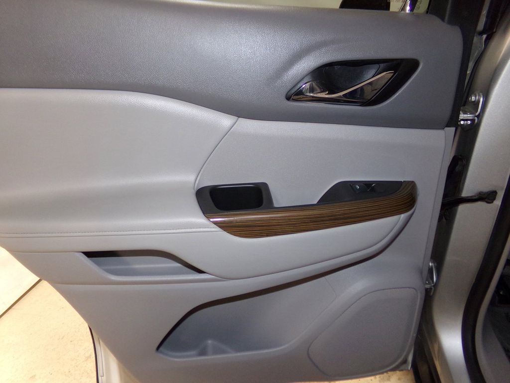 PreOwned 2017 GMC Acadia SLE Sport Utility in Moriarty M23376A