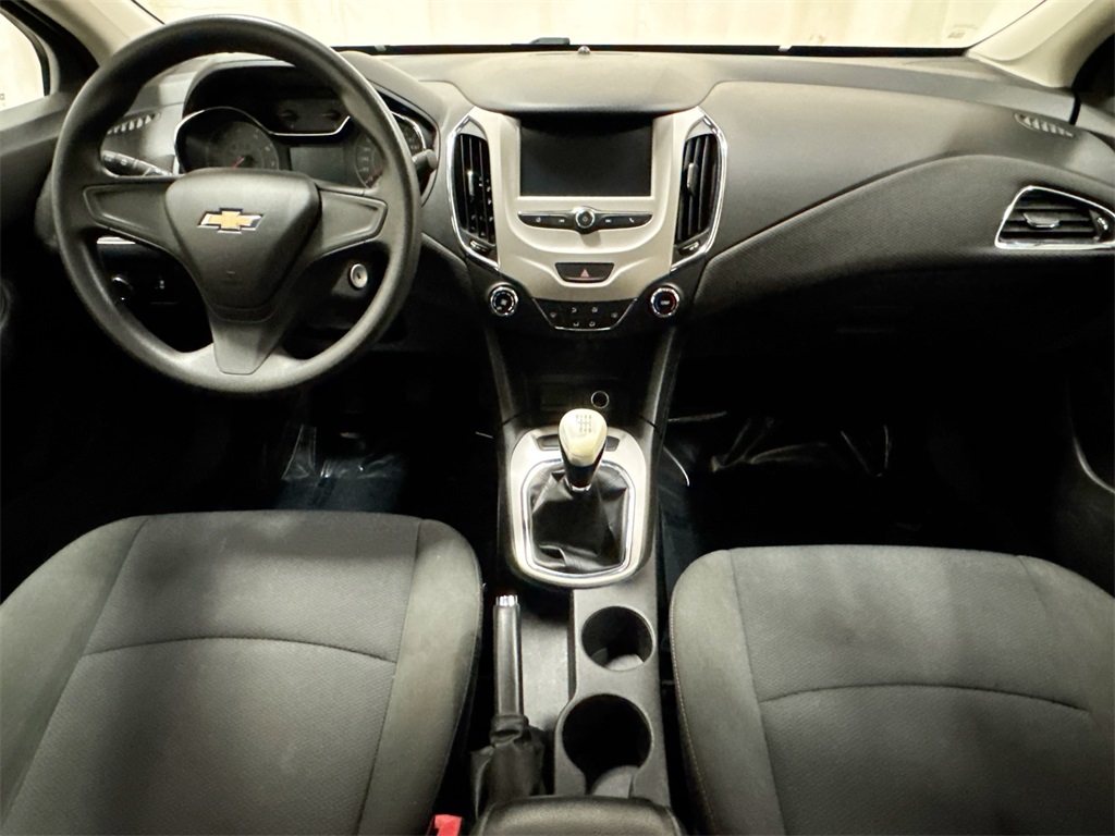 2017 Chevrolet Cruze L photo 14