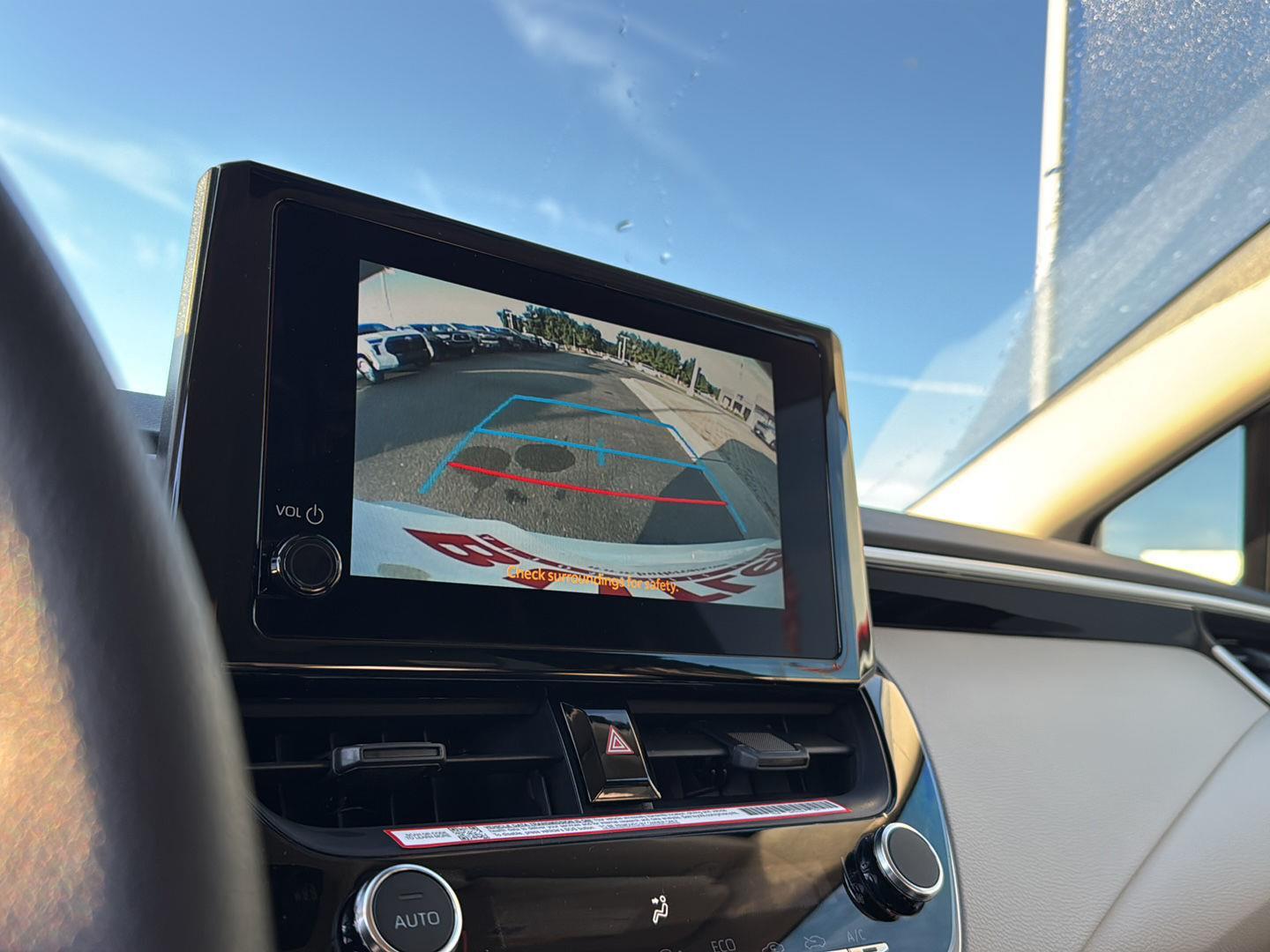 2025 Toyota Corolla LE photo 19