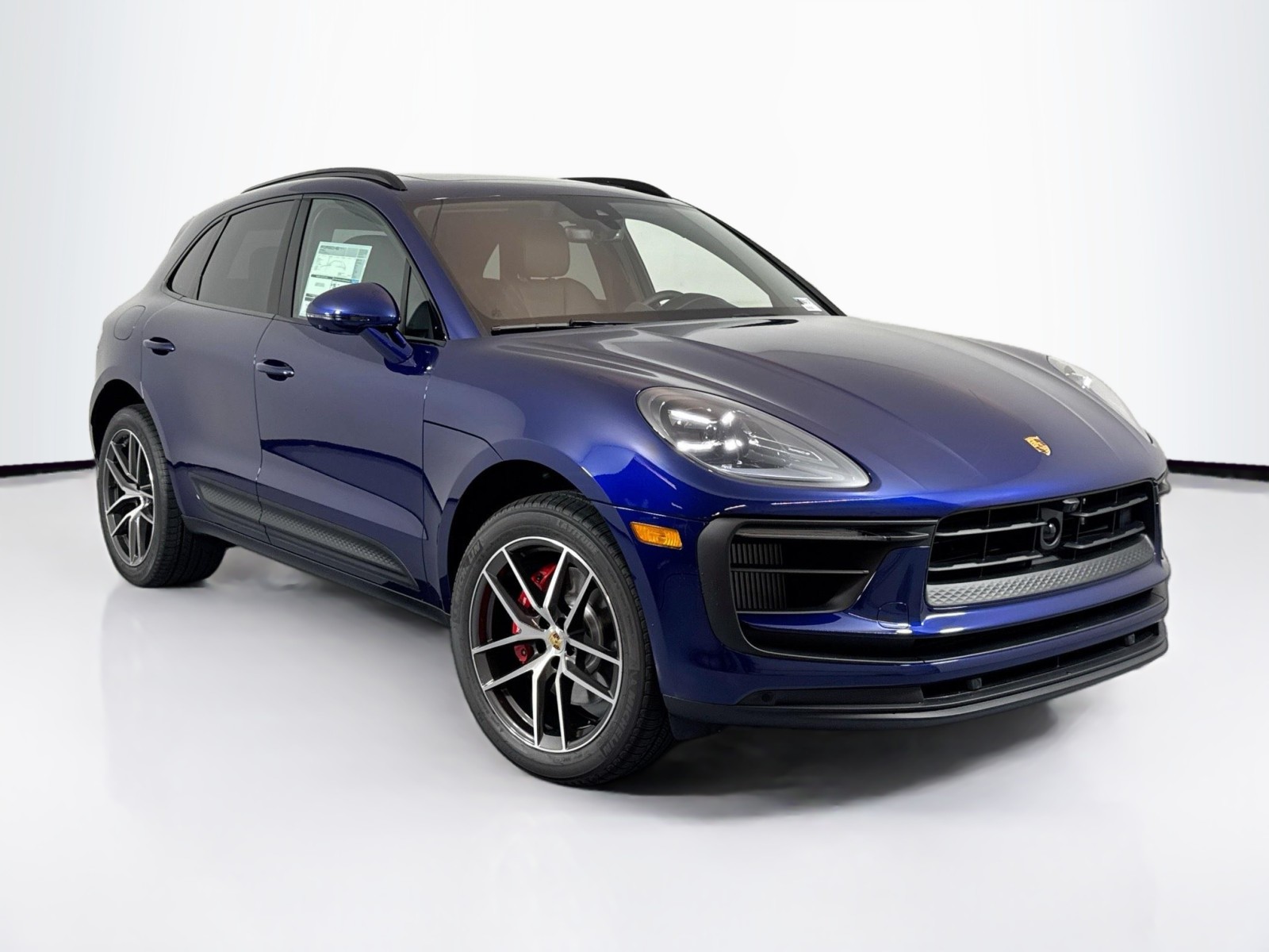 2025 Porsche Macan S photo 7
