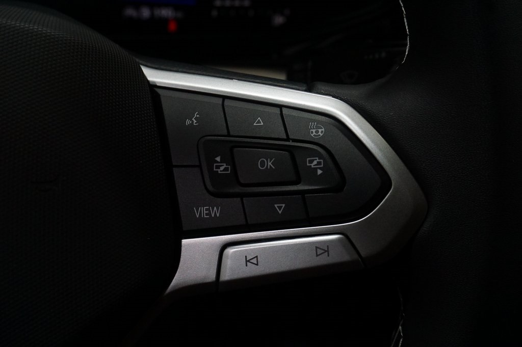 2025 Volkswagen Taos S photo 17