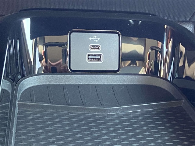 2025 Ford Mustang Mach-E Premium photo 18